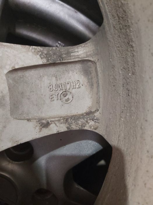 Диски з шинами 235/65/17 bridgestone, зима 2600грн/1шт