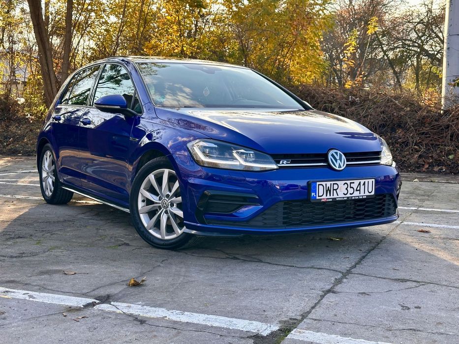 Volkswagen Golf 1,5T* ASO* DSG*R-line * Kamera* Navi* Ksenon* Masaż*