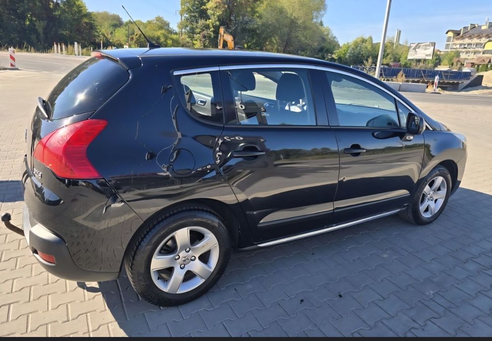 Власний атомобіль Peugeot 3008