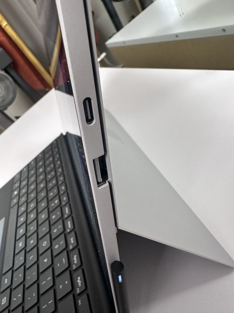 Microsoft surface pro 7, 16/256gb i5-1035g4 планшет на windows