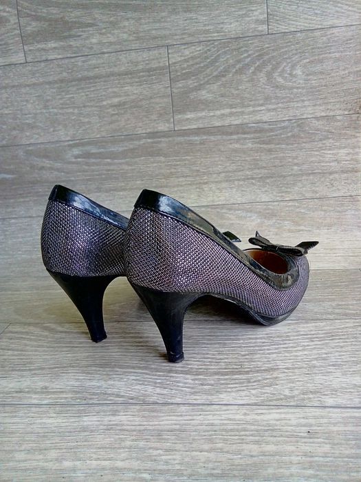 Туфлі розмір на фото.
