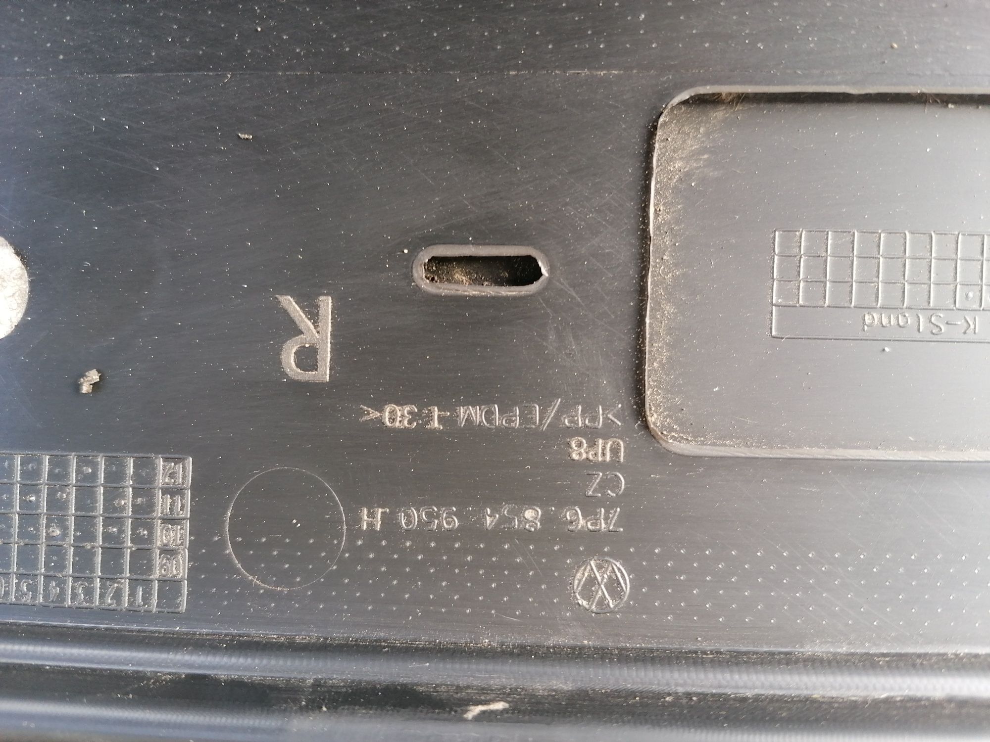 Listwa drzwi Chrom Prawy Przód VW Touareg 7P6 Oryginał