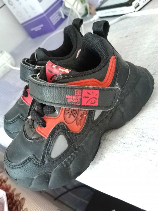 Кросівки дитячі 22 розмір