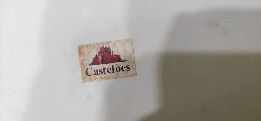 2 Pratos de Porcelana para Queijo "Castelos de Portugal" Novos