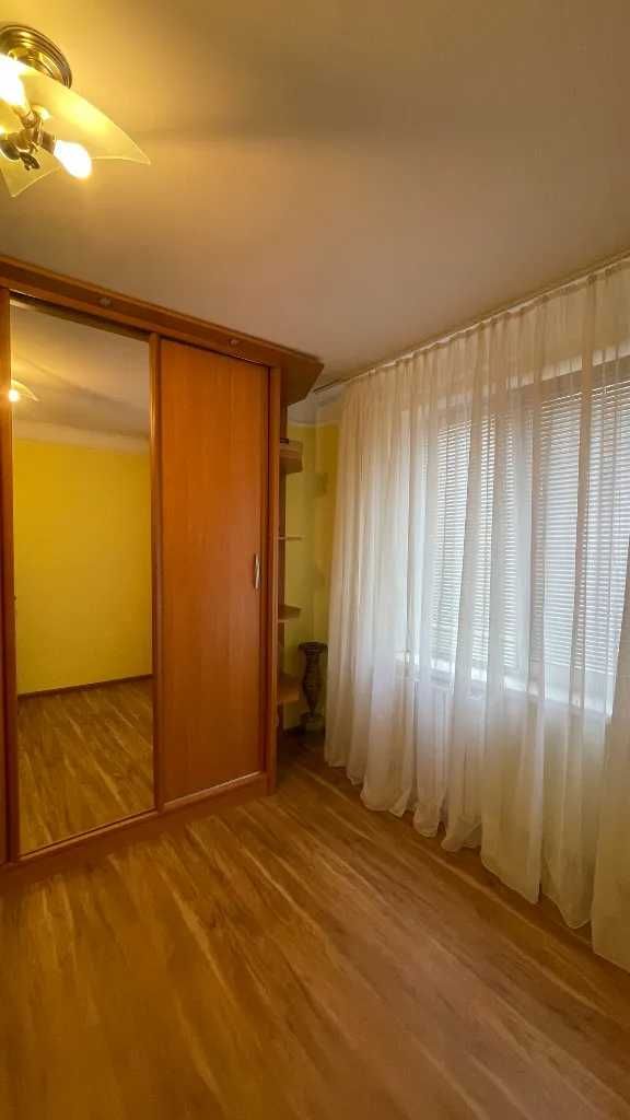 Продам  3к квартиру с ремонтом ж/м Приднепровск/Левый берег
