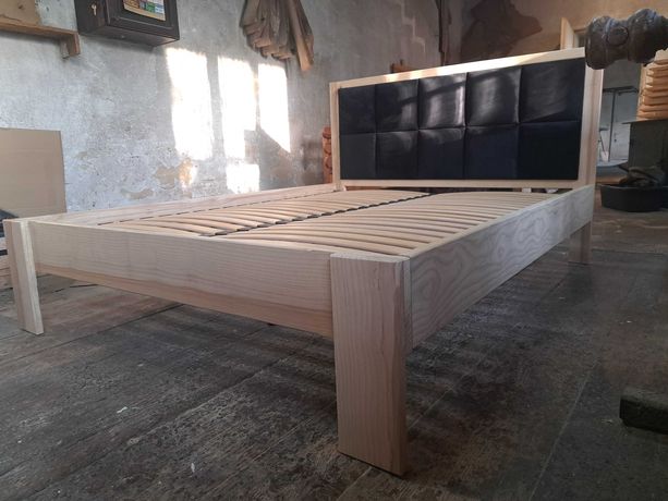Łóżko 160x200 drewniane tapicerowane