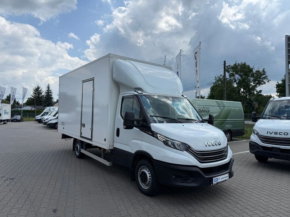 Iveco 35S18  Iveco 35S18 10EP Automat 3.0 (31659)