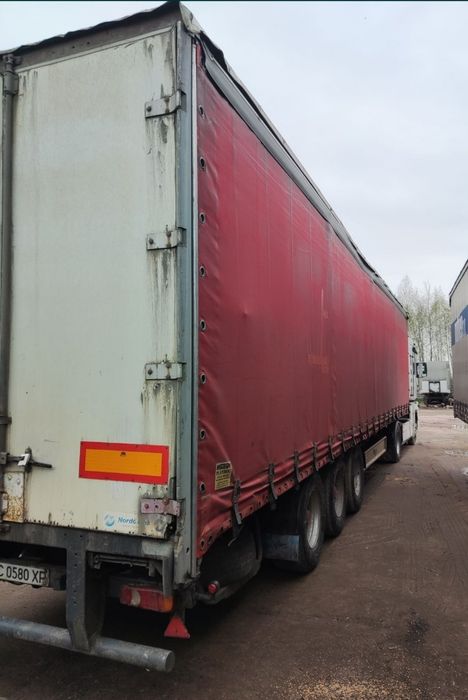Напівпричіп фрехау 2000 року на переобладнання