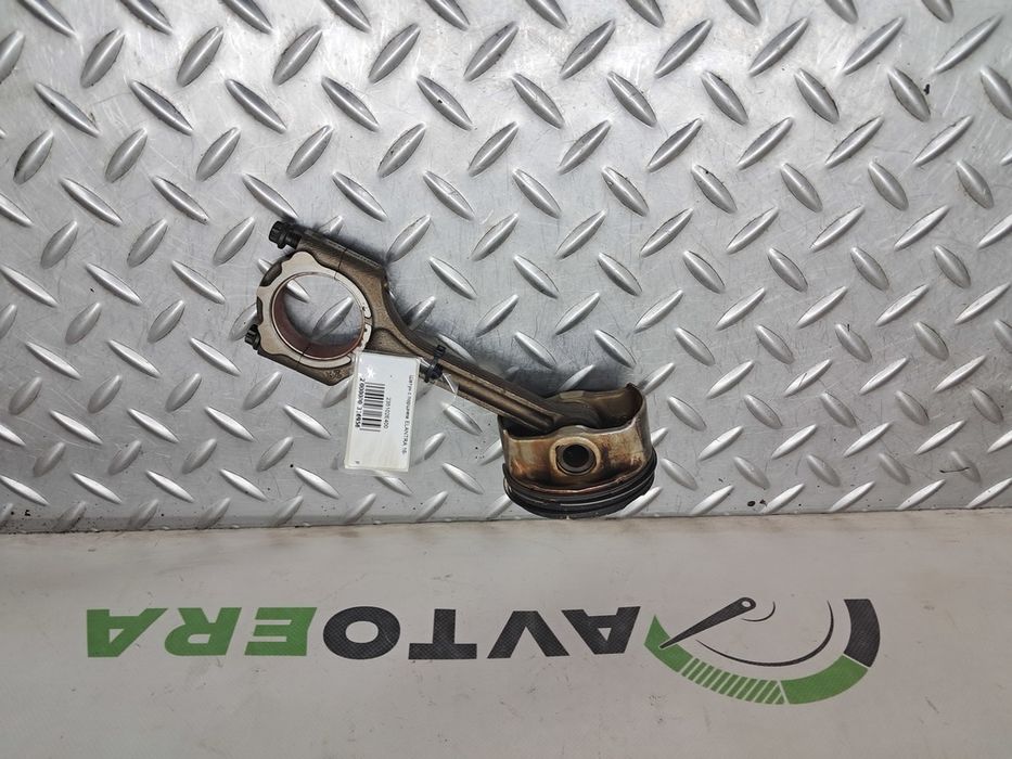 Шатун с поршнем HYUNDAI ELANTRA 16- 235102E400