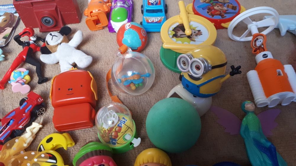 40 brindes Mcdonalds e Burger King