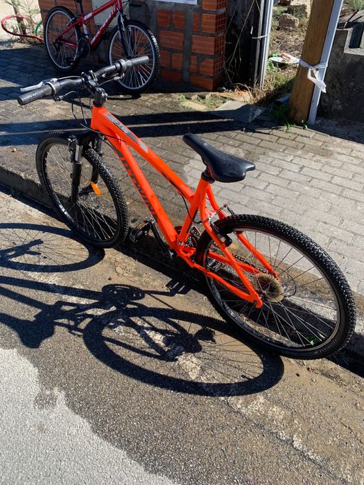 Bicicleta btwin laranja