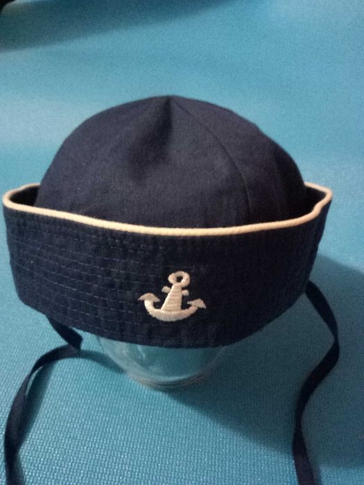 Стильная панамка на мальчика H&M на завязках на 3-6 месяцев Окр42-44см