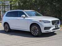 2022 Volvo XC90 T5 Momentum