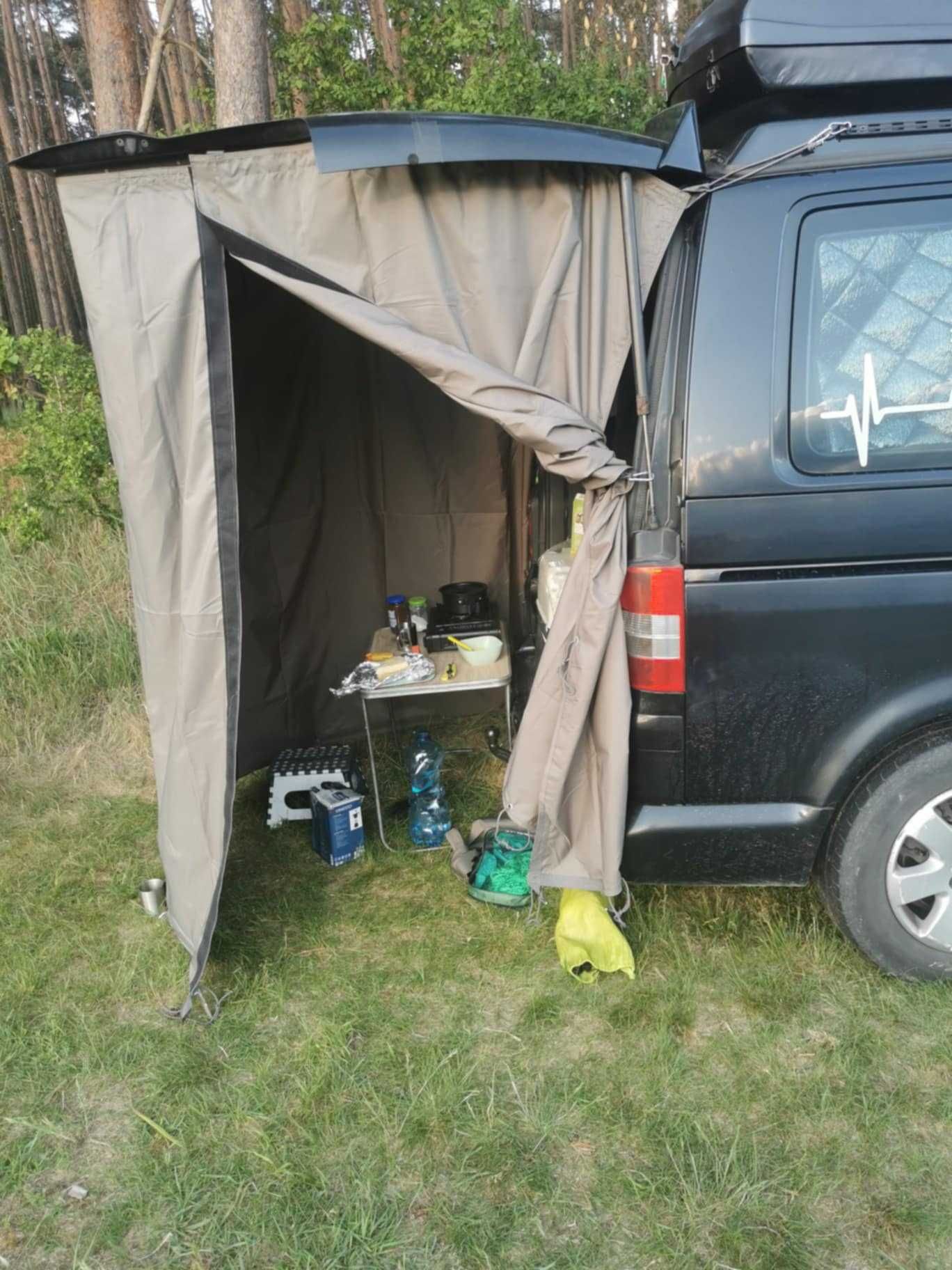 Namiot na tylną klapę bagażnika