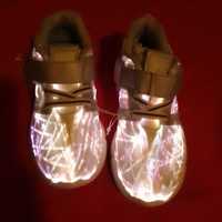 Sprzedam buty LED ładowane na USB