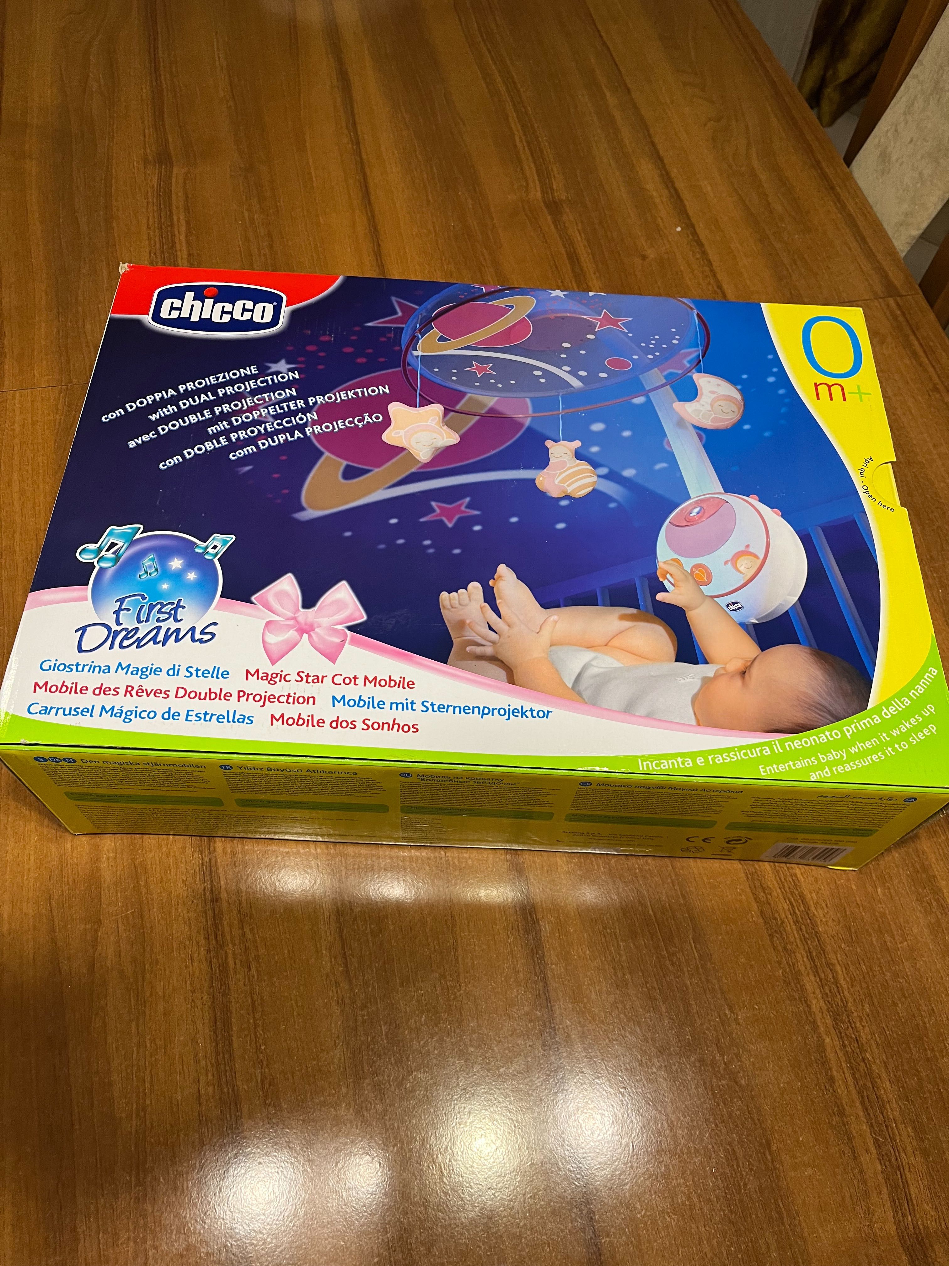 Музыкальный мобиль с проектором CHICCO  "Magic stars" с пультом