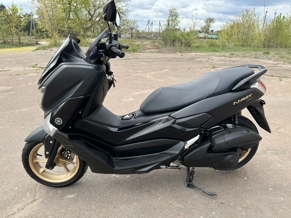 Макси скутер Ямаха YAMAHA NMAX з контейнера