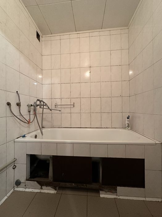 Велика 1к. 42м, на 2/9, гарна ціна.