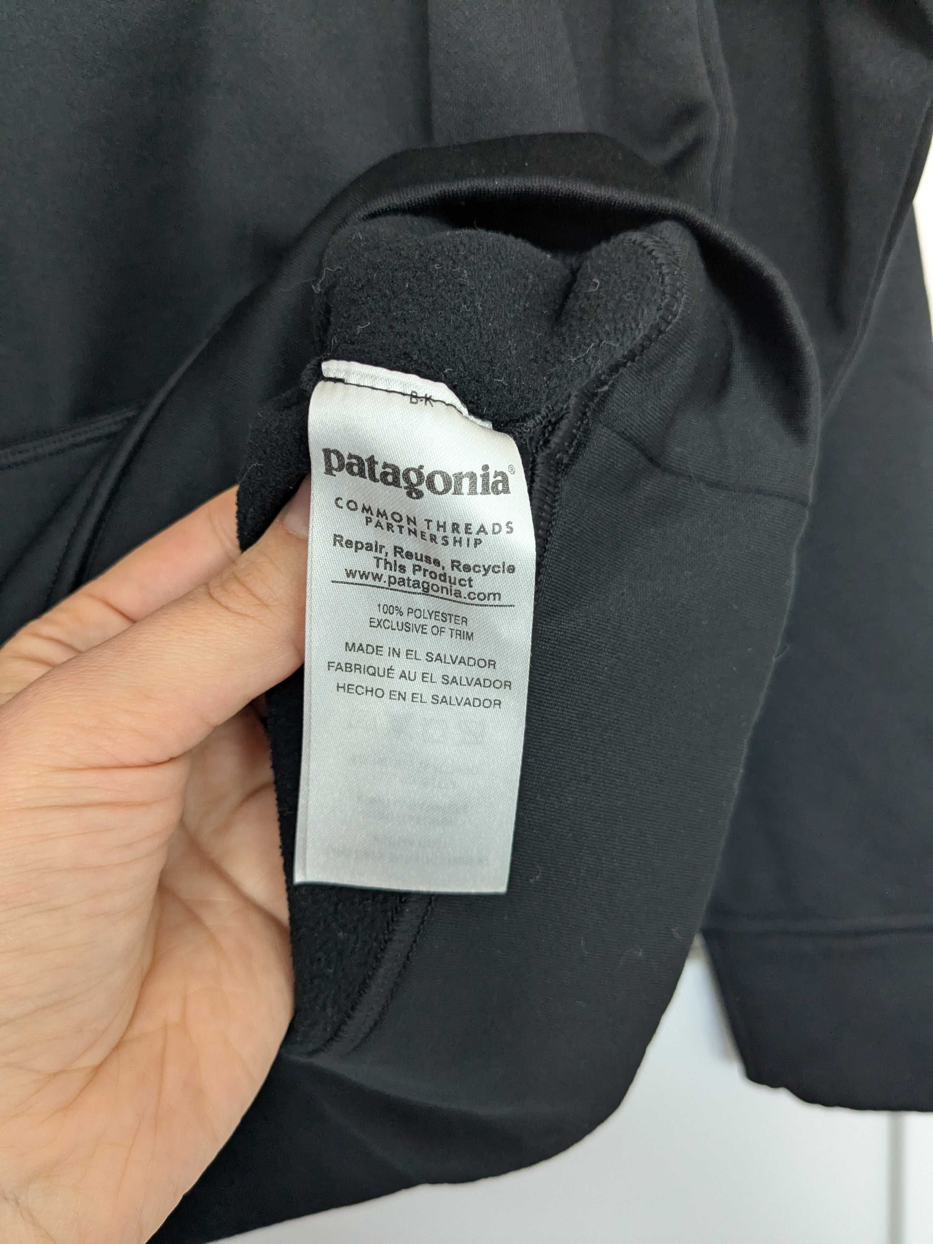 Ciepła bluza Patagonii z kapturem w super stanie