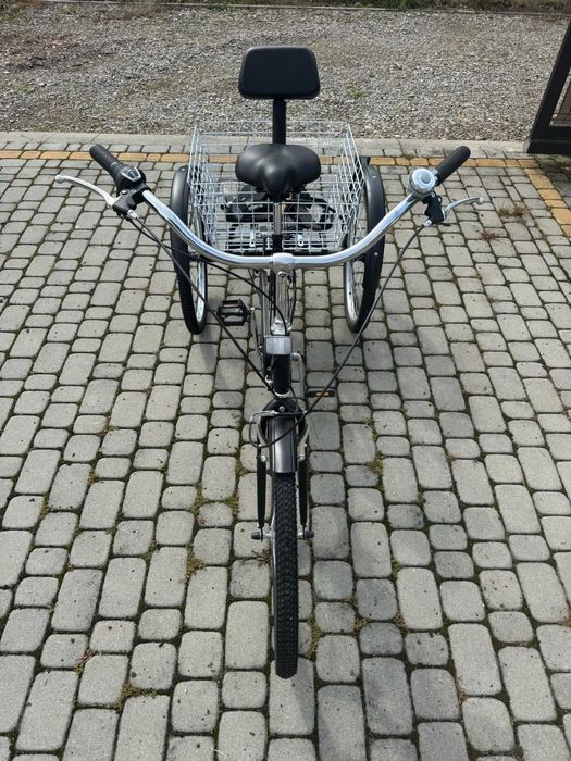 Rower trzykołowy z oparciem