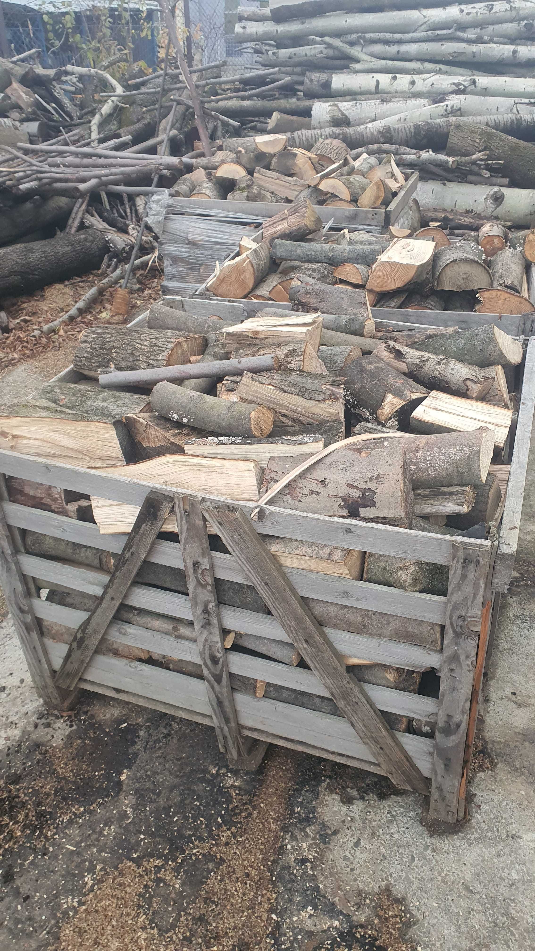 Drewno Opałowe Dostępne Od Ręki Miękkie Twarde Liściaste Układane