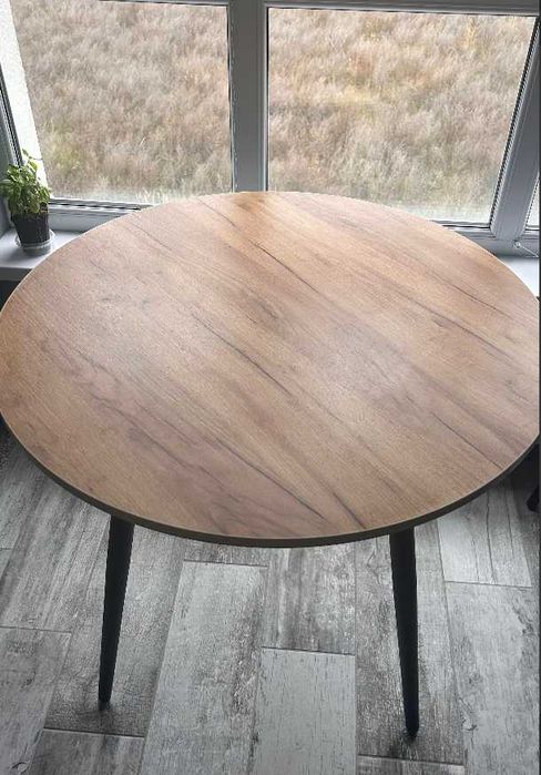 Обідній стіл  діаметр 90 см