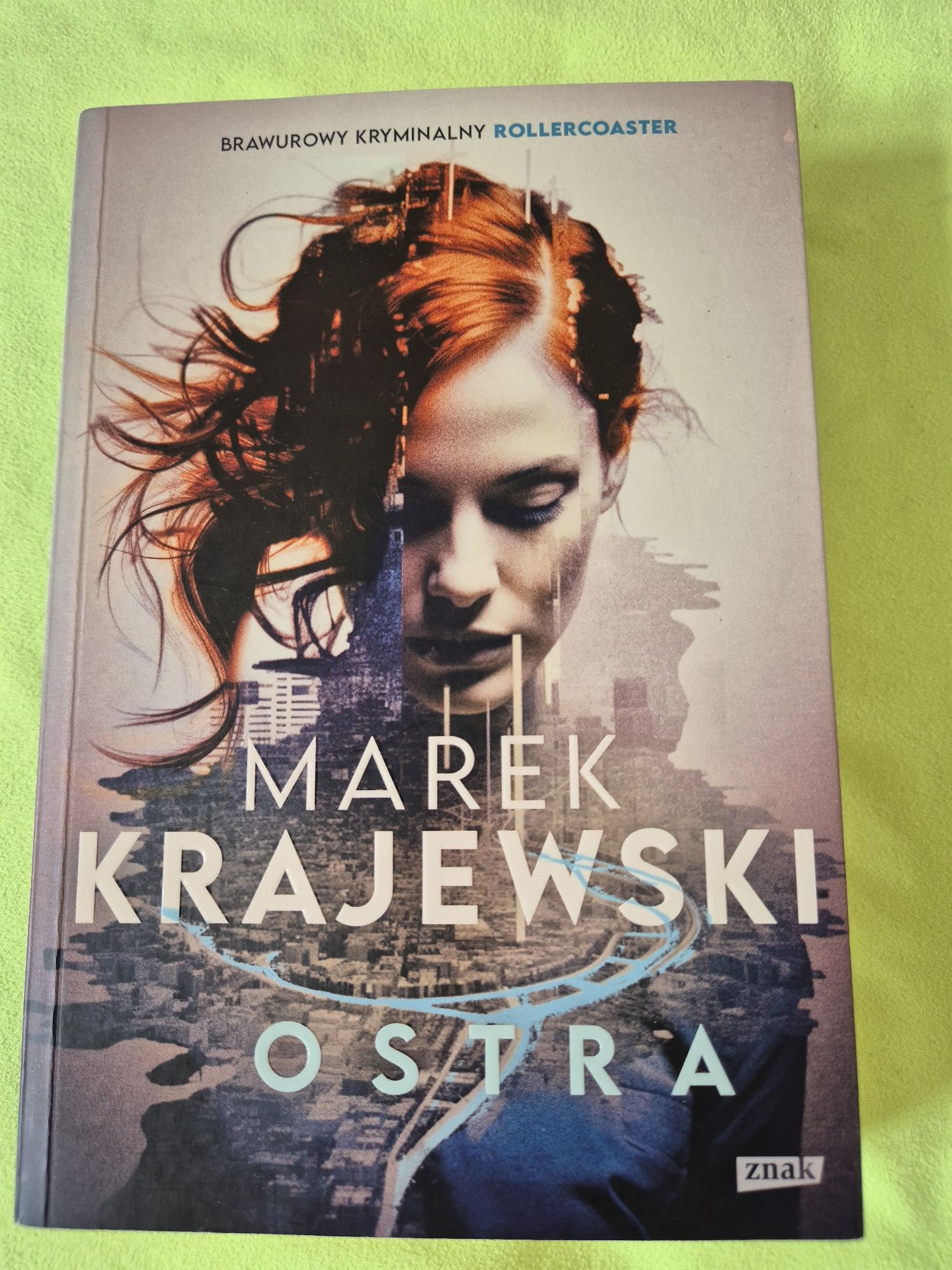 Książka powieść  Ostra.