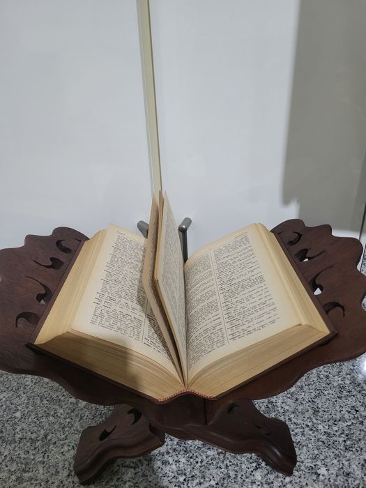 Suporte vintage de livro em madeira maciça