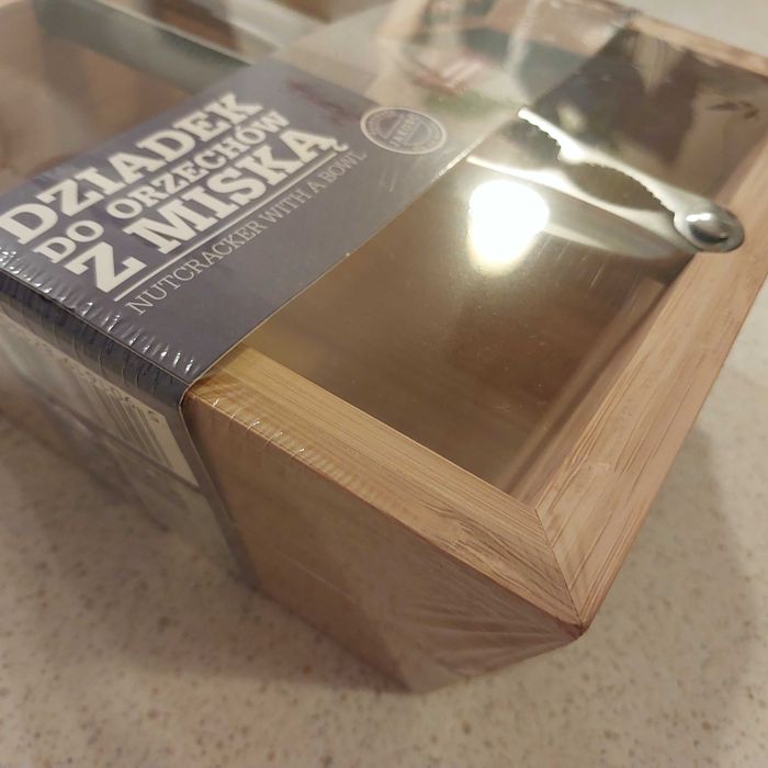 Dziadek do orzechów z miską (drewno bambusowe) NOWE ofoliowane