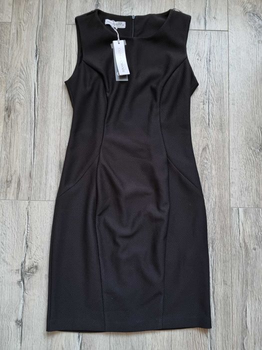 Sukienka Rinascimento rozmiar 38/M nowa z metkami