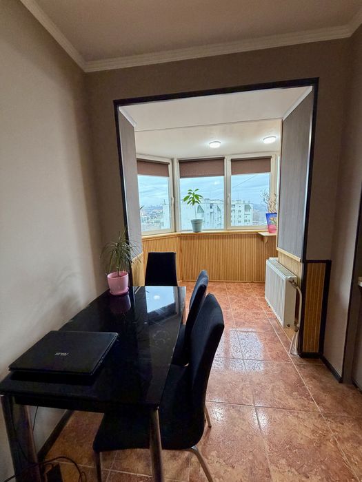 Продаж 1к цегла Озерна Виставка біля озера