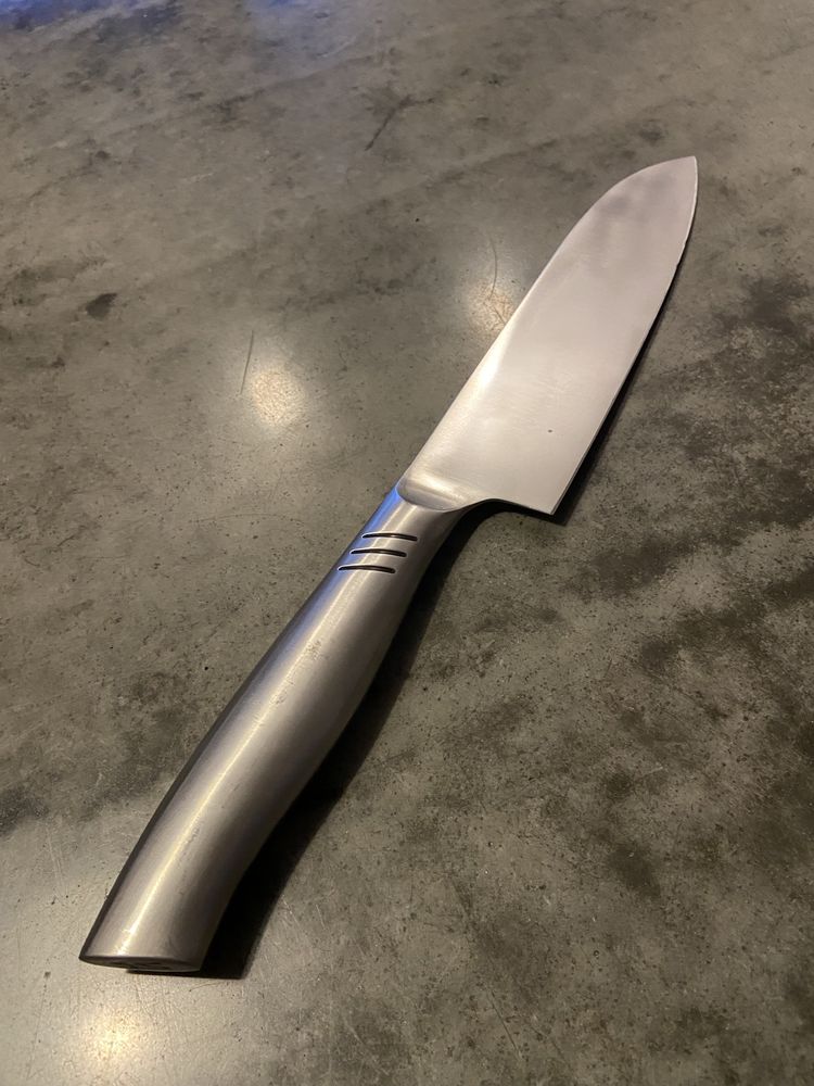 Nóż Santoku Henckels