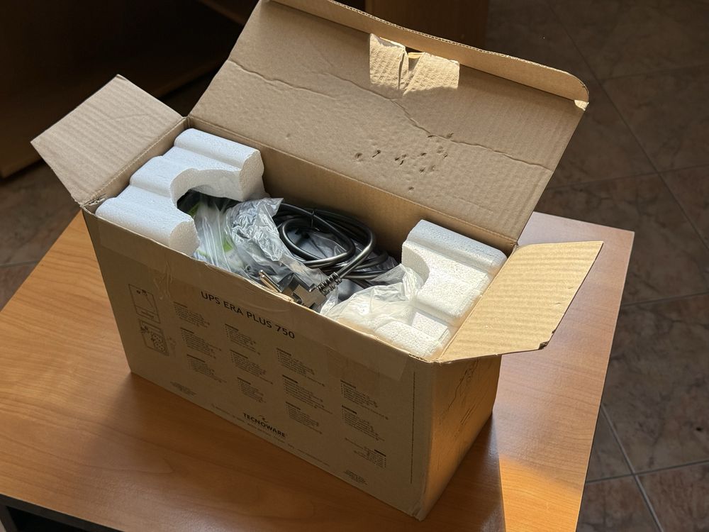 Zasilacz awaryjny UPS ERA PLUS 750