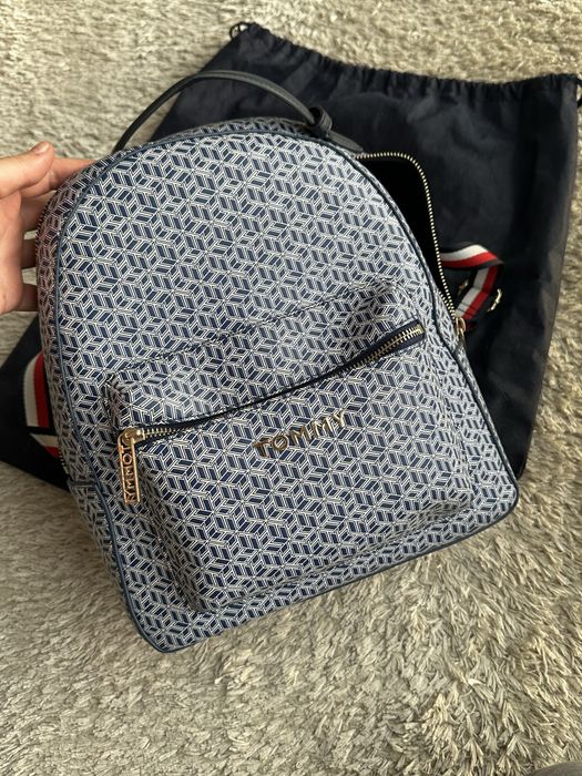 Рюкзак Tommy Hilfiger Iconic Backpack
