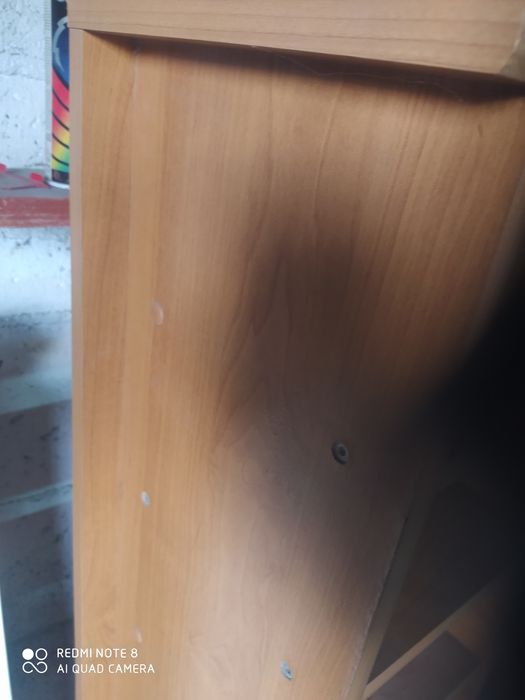 Szafka z półkami wysokość 1,10 m szerokość około 32 cm