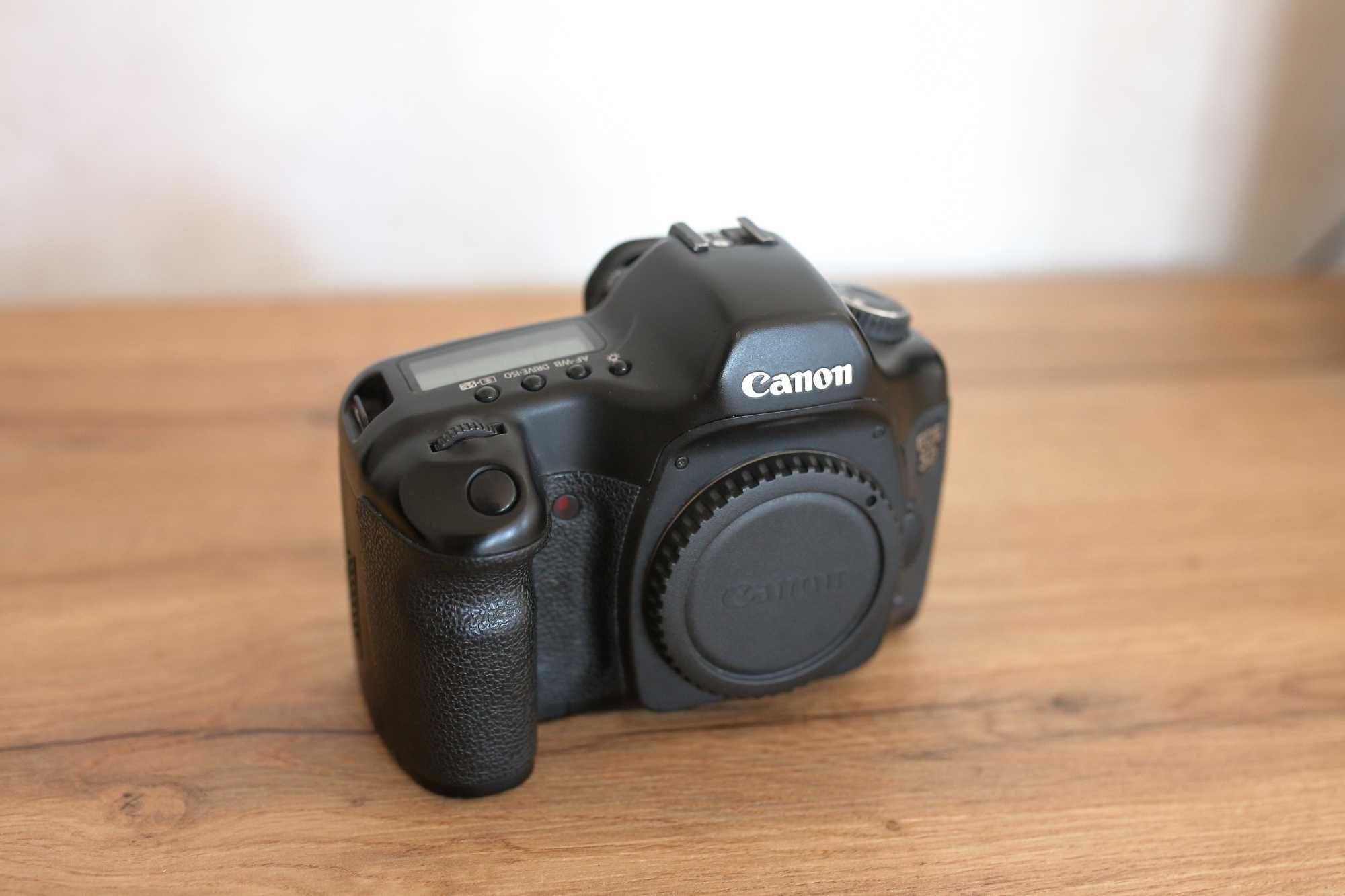 Canon 5D Mark I • Full Frame