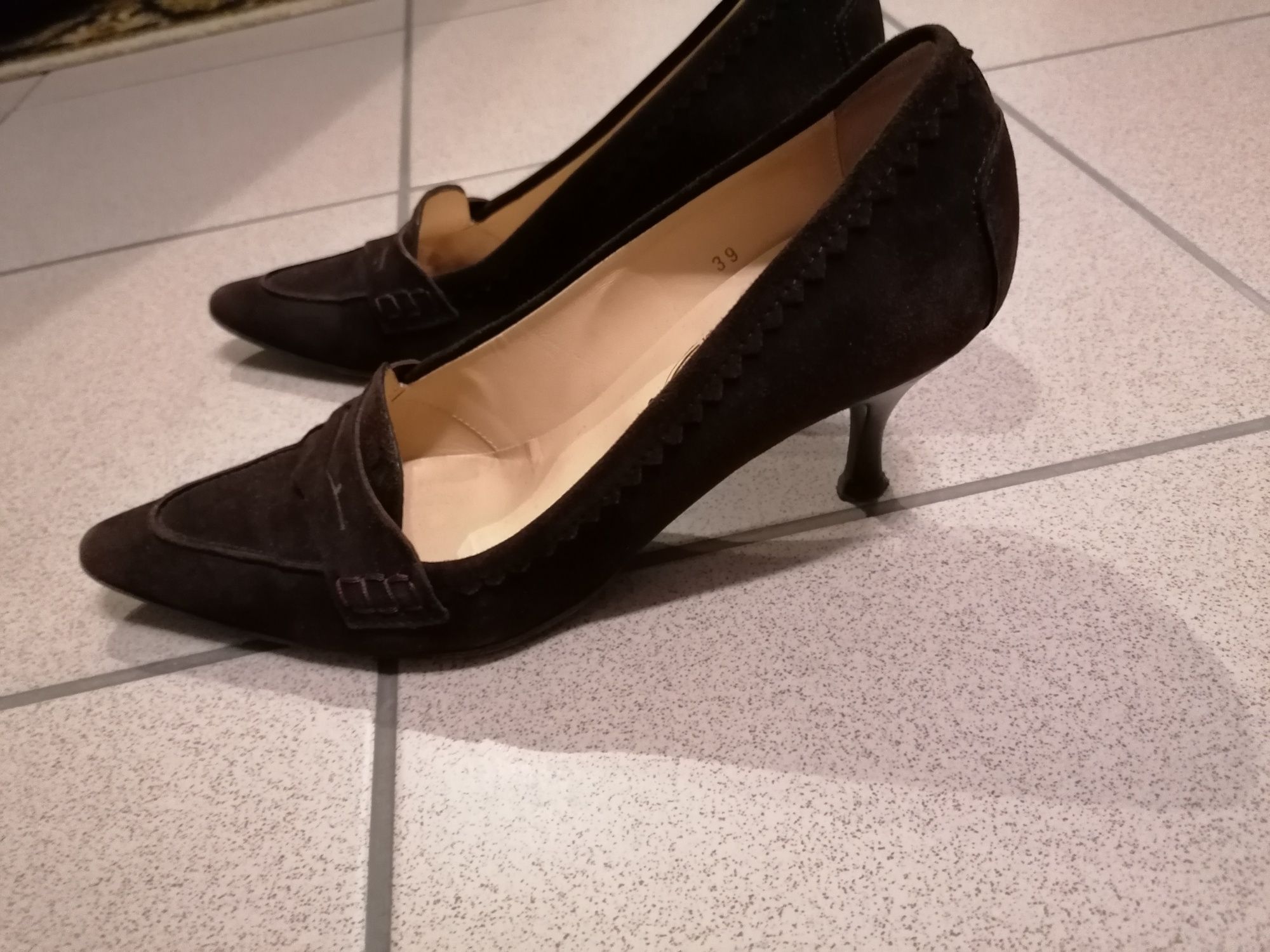 Buty Tod's szpilki brązowe 38