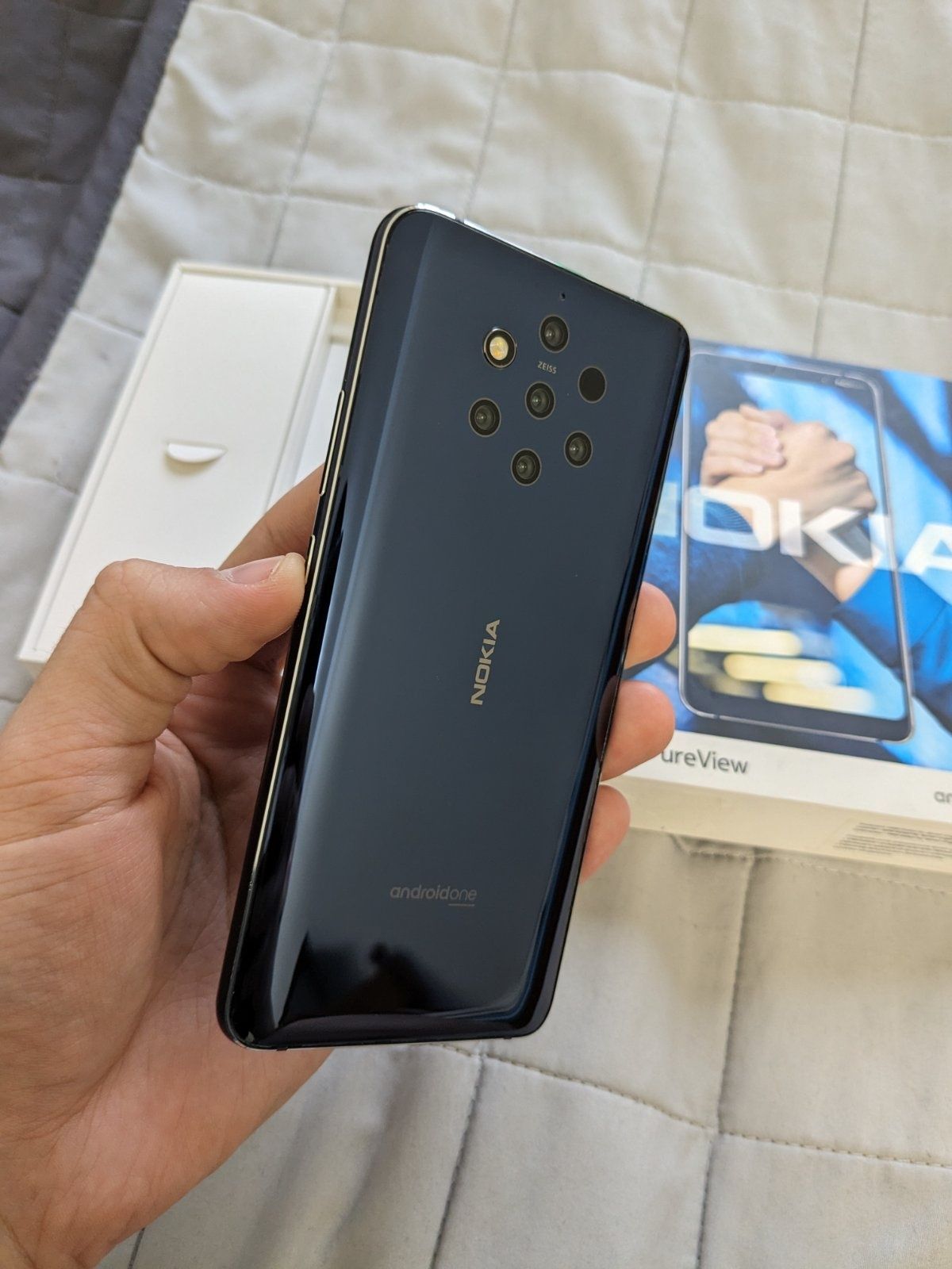 Nokia 9 PureViev