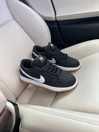 Nike Dunk SB Black Gum