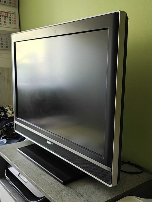 Telewizor LCD używany. Stan bardzo dobry.