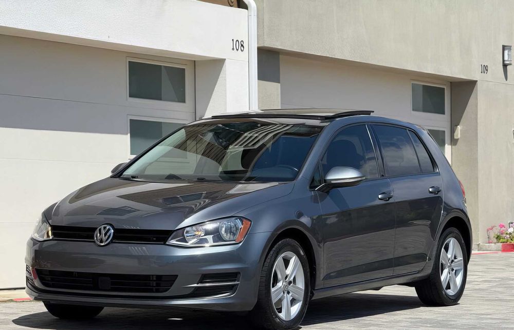 Volkswagen Golf      2017