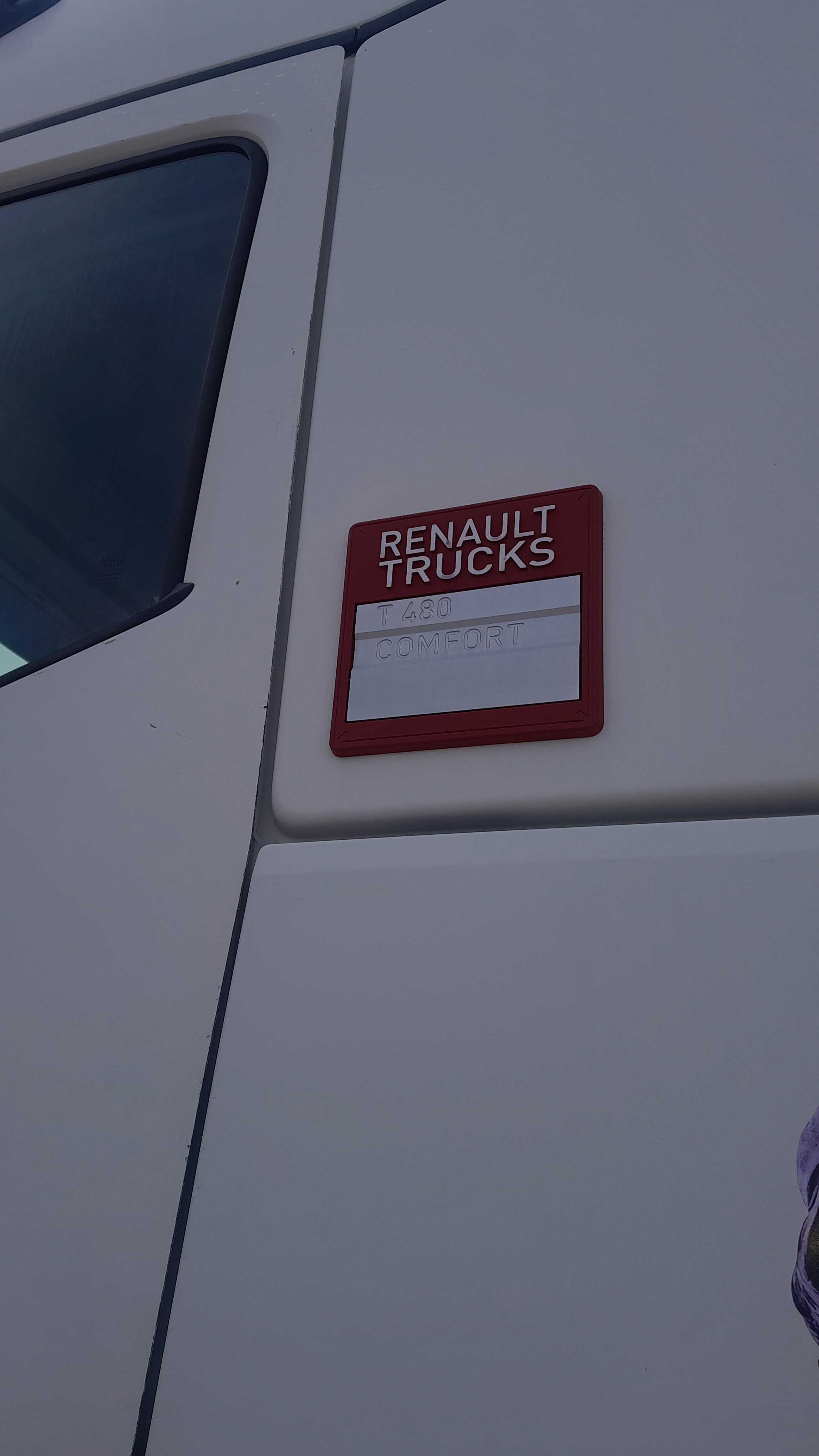 Vendo 2 conjuntos de trator/ semireboque Scania e Renault T