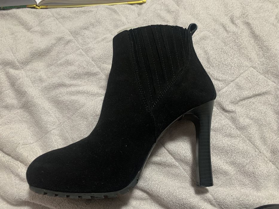 Ботінки на каблуку