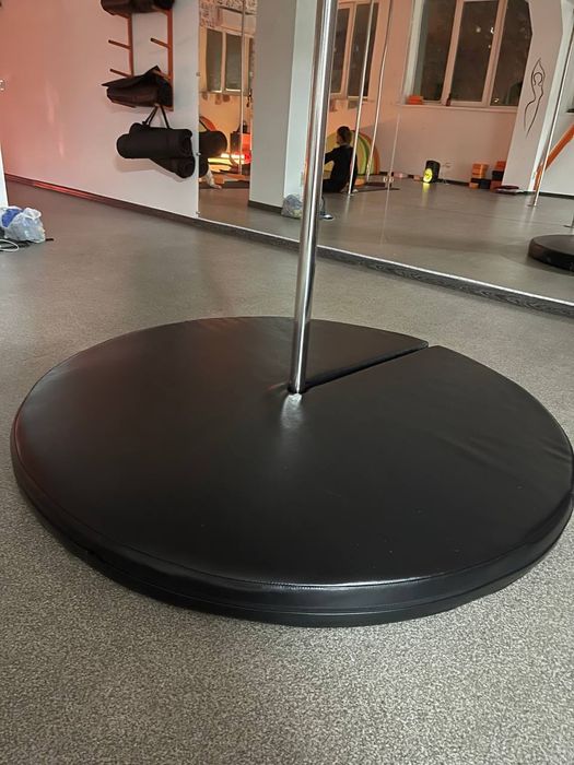 Мат спортивний для пилона.Pole Dance.140см*140см*10см..