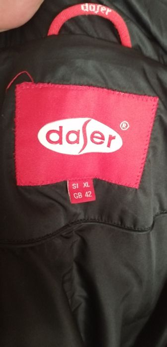 Зимний пуховик с капюшоном