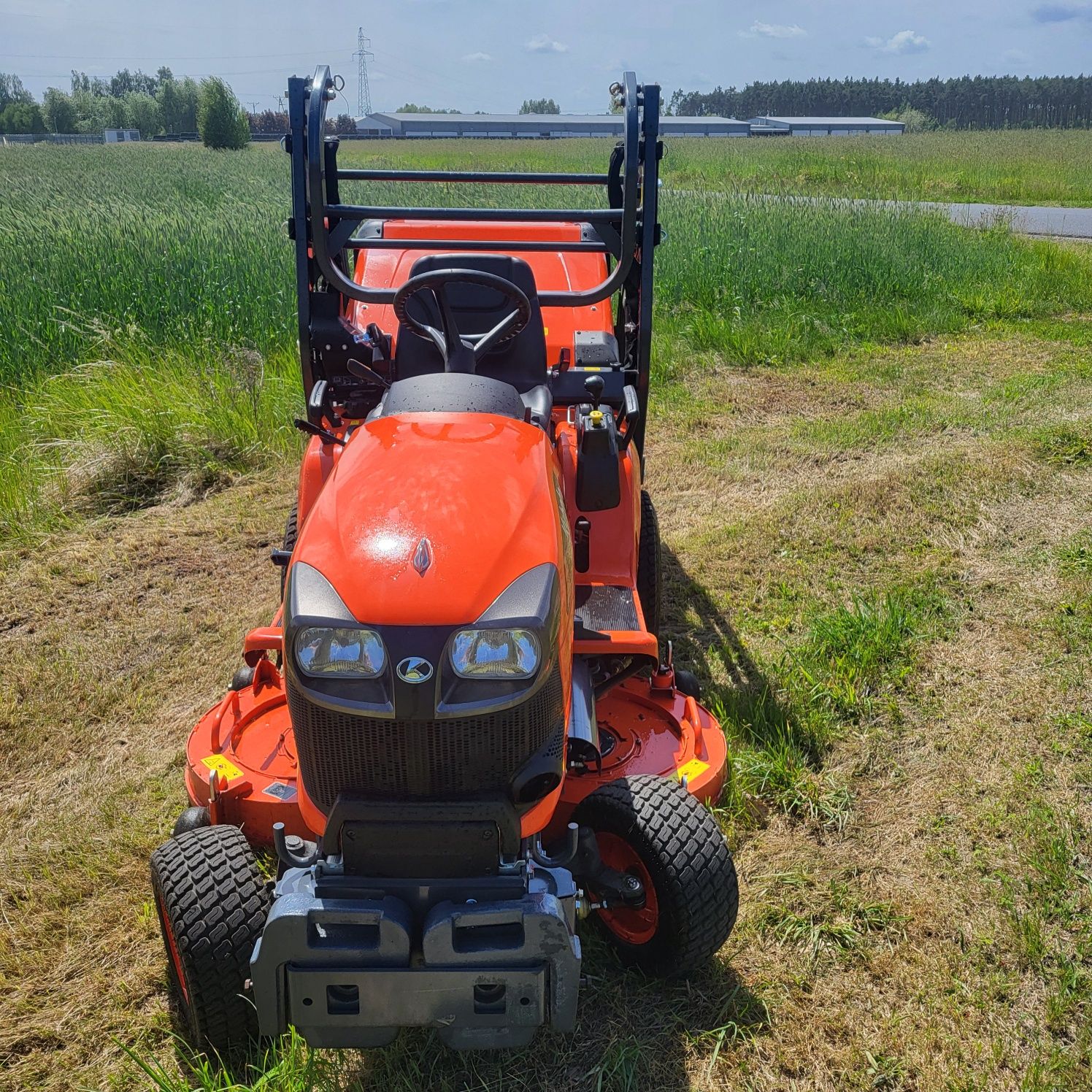 Kosiarka kubota g261