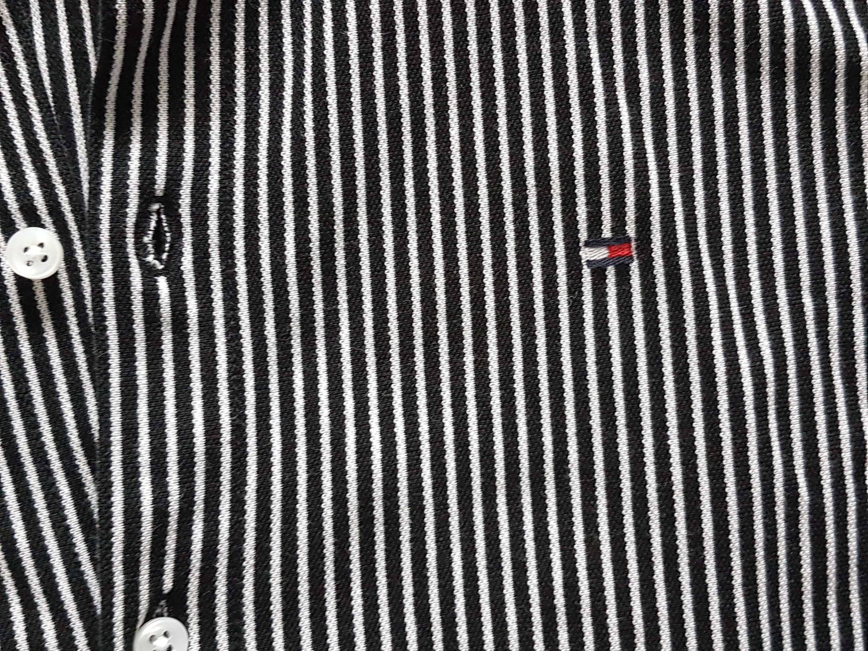 Koszula nowa Tommy Hilfiger w biało czarne paski, r. M slim fit