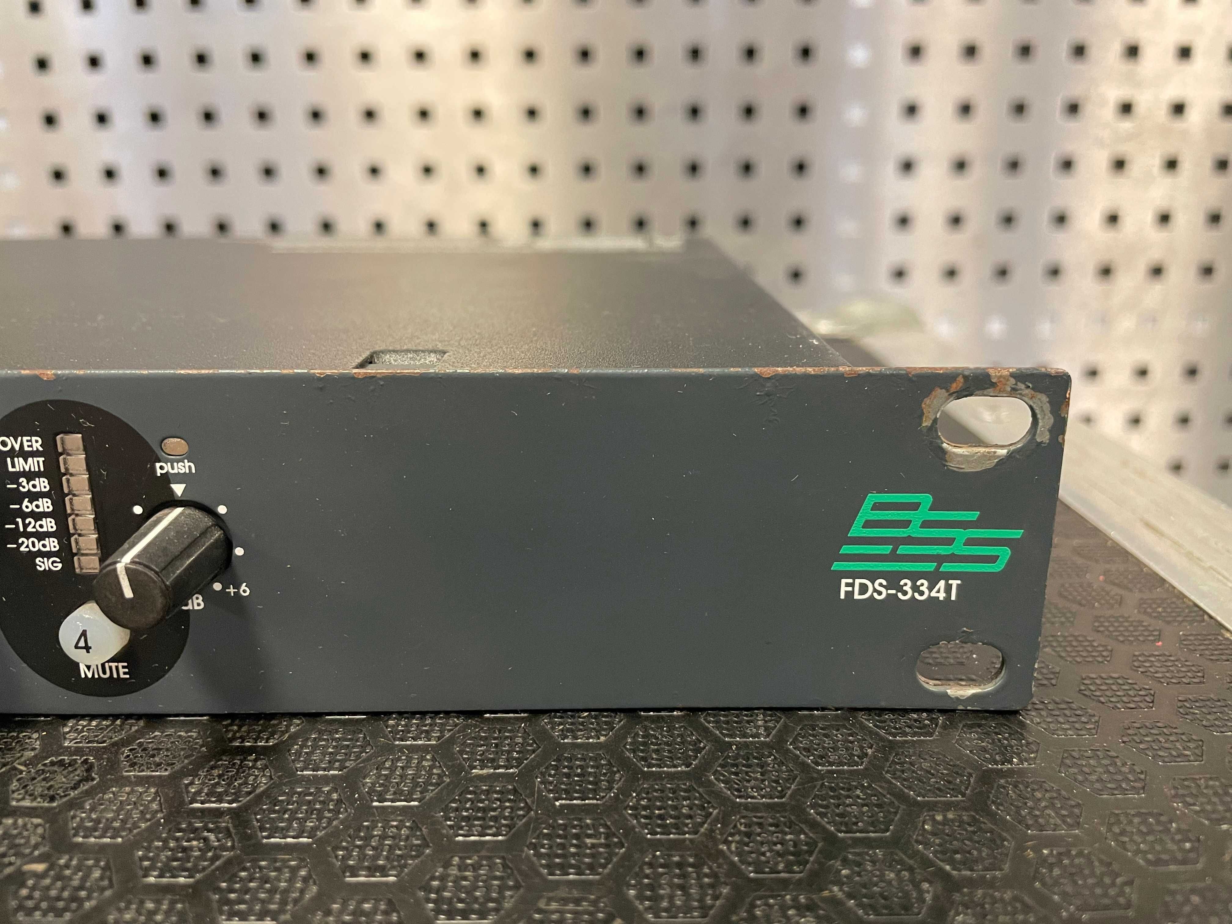 Procesor głośnikowy BSS FDS-334T MiniDrive, 2 in, 4 out, wysoka półka