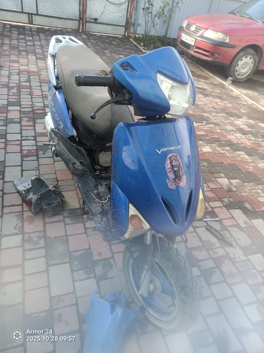 Продам скутер цілком або по запчастях