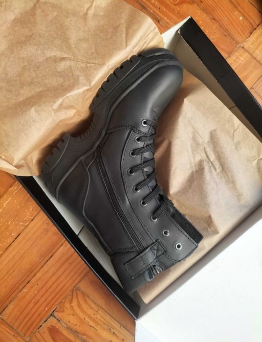 Botas KNM Ranger, com fecho lateral